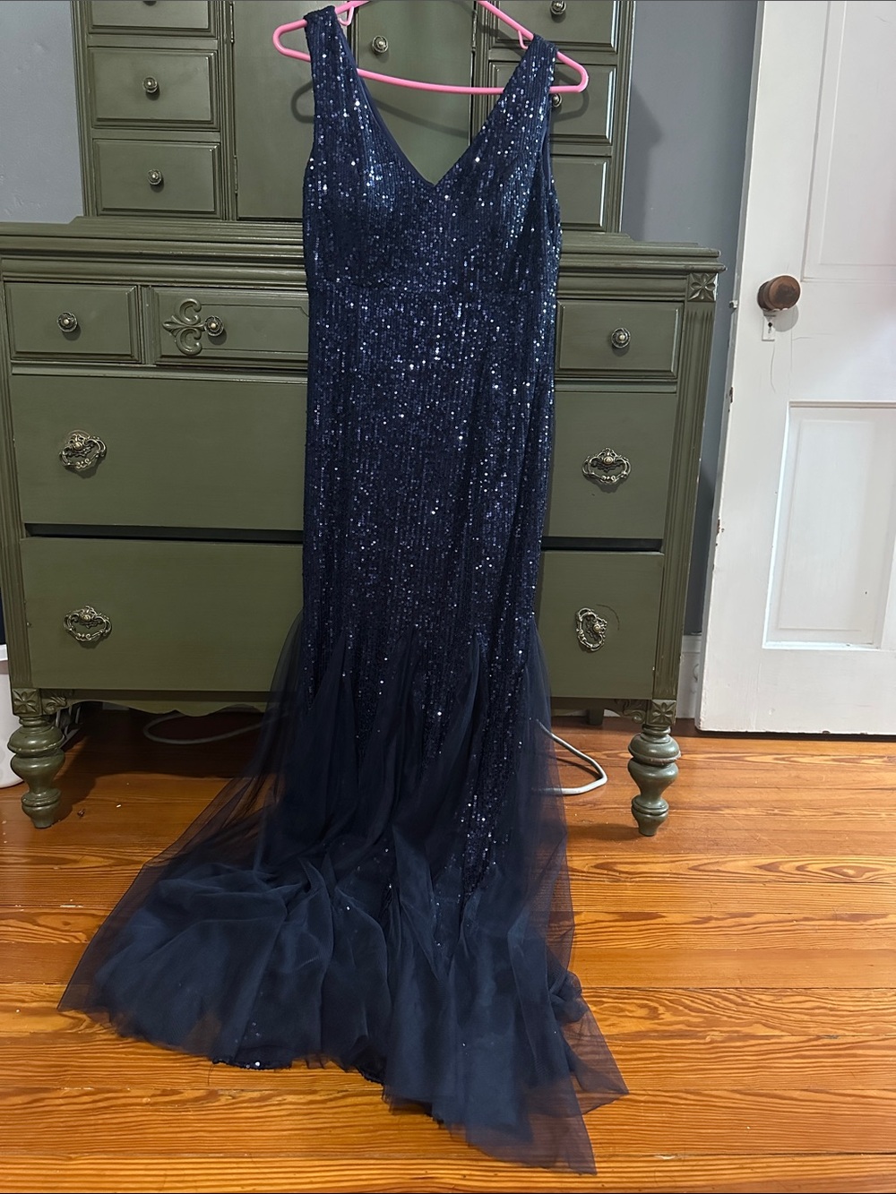Sleeveless Navy Sequin V-Neck Tulle Evening Dress